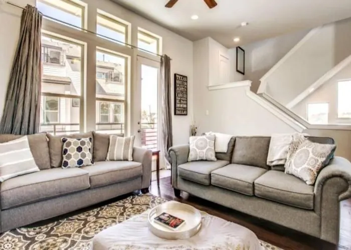 Elegant 3 Bed Home Walk To Riverwalk/Pearl/St Mary