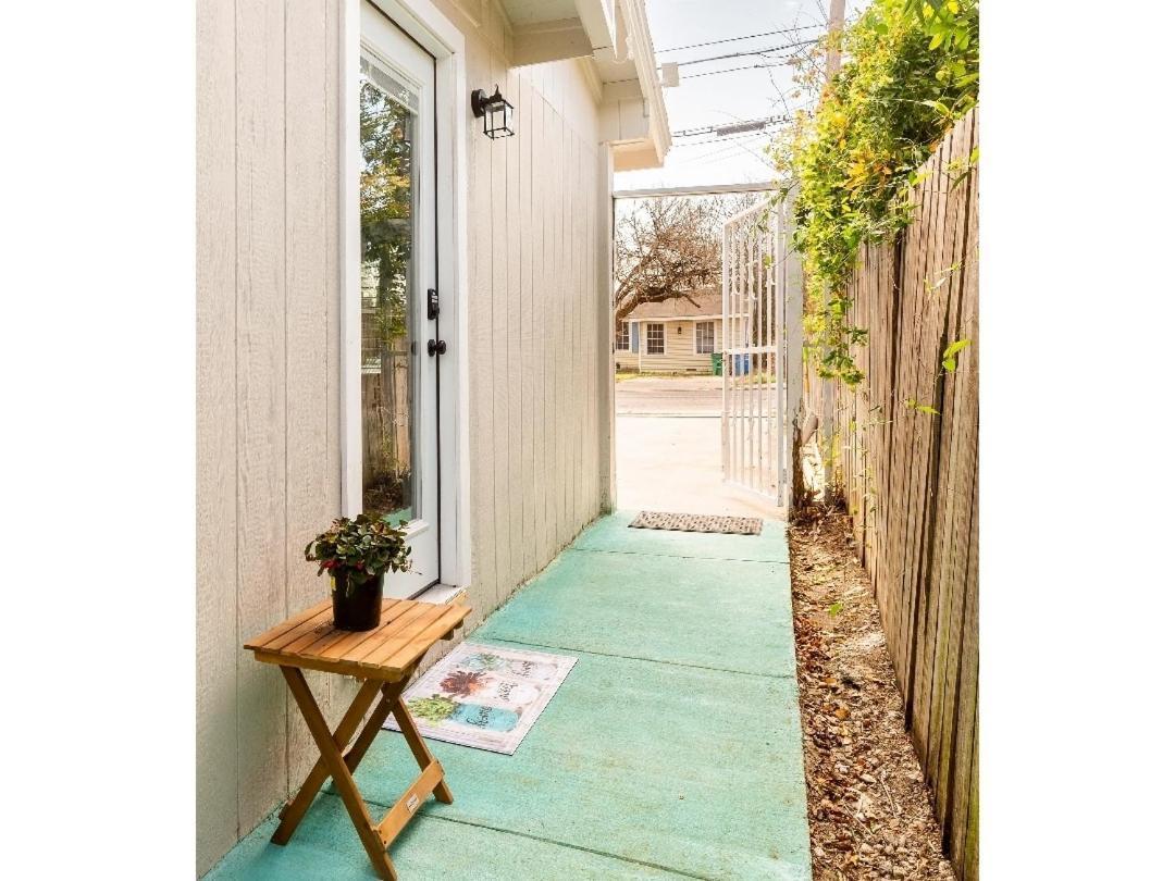 Guest house Conveniently Located Getaway San Antonio