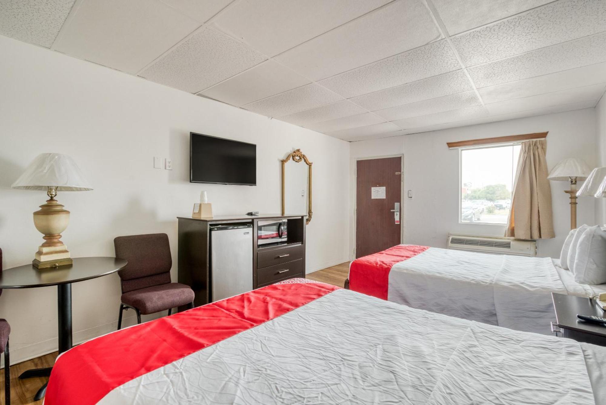 Hotel Oyo Lackland Air Force Base West