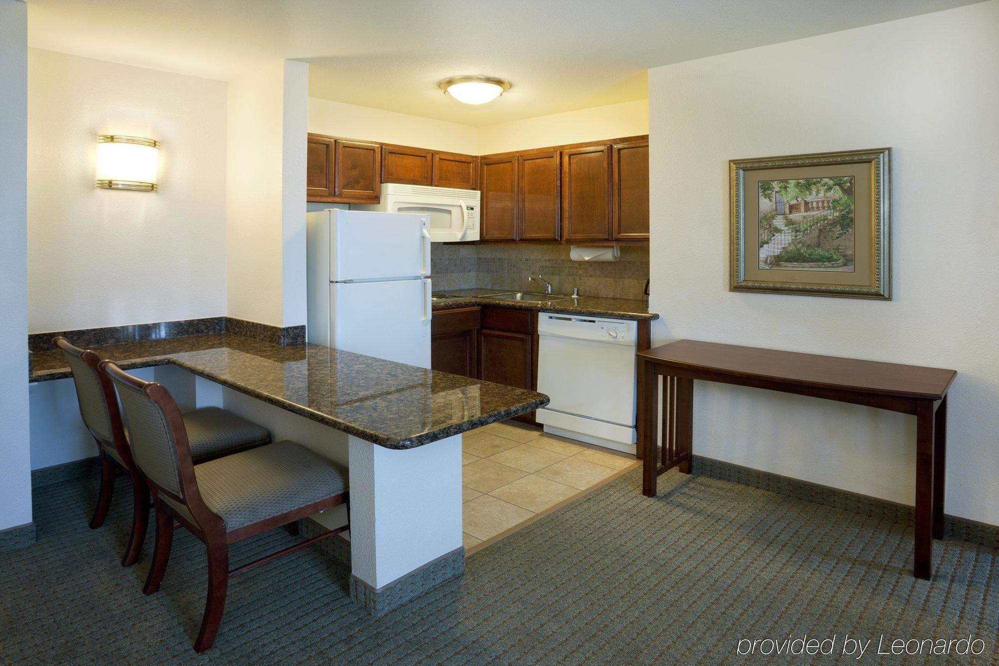 Staybridge Nw Near Six Flags Fiesta, An Ihg Hotel 3*