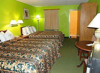 Oyo Lackland Air Force Base West Hotel 2*