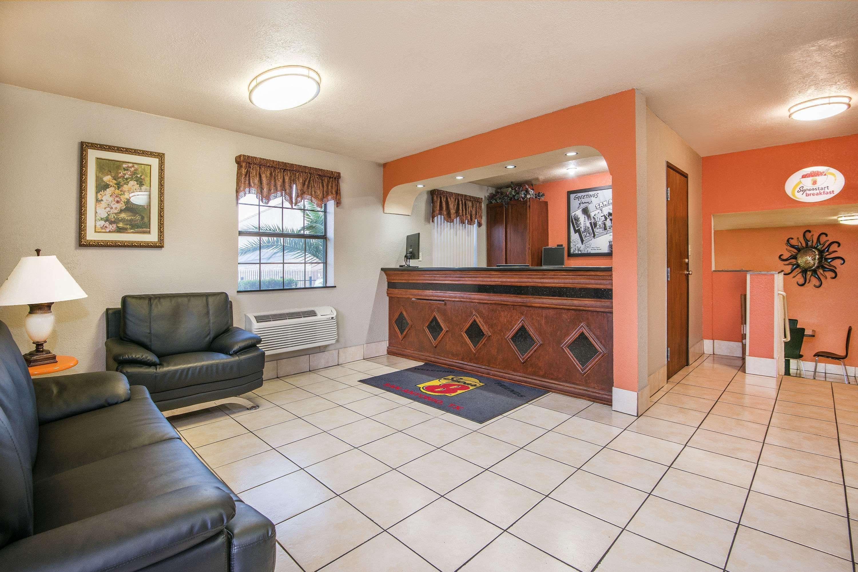 Super 8 By Wyndham San Antonio/i-35 North * San Antonio