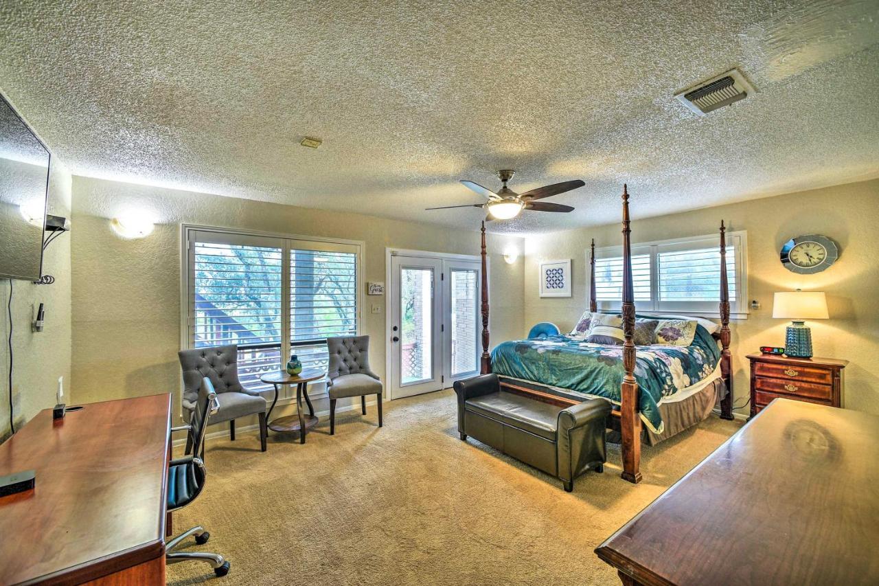 Relaxing Helotes 7 Mi To Ut At San Antonio! Apartment