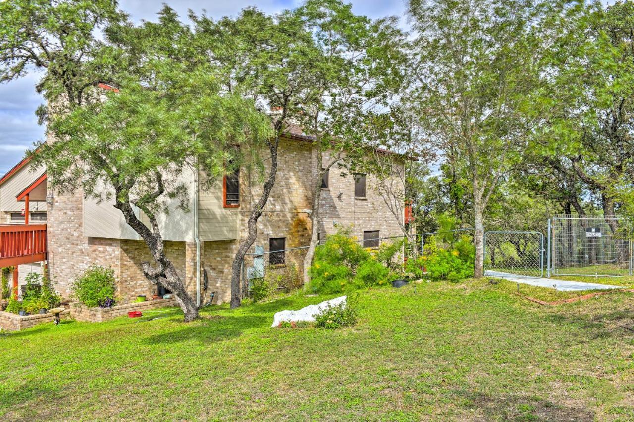 Relaxing Helotes 7 Mi To Ut At San Antonio! Apartment