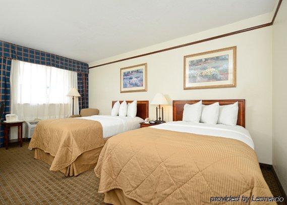Budget - Fort Sam Hotel 3*