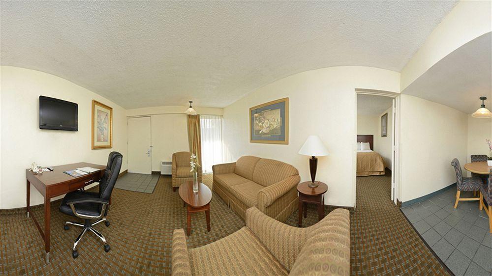 Budget - Fort Sam San Antonio