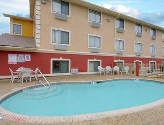 Super 8 By Wyndham San Antonio/i-35 North *