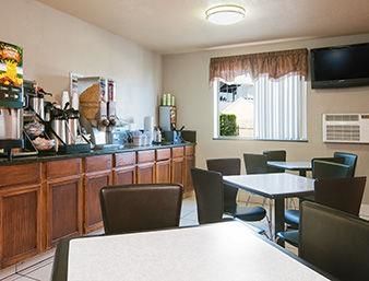 Super 8 By Wyndham San Antonio/i-35 North