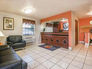 Super 8 By Wyndham San Antonio/i-35 North *