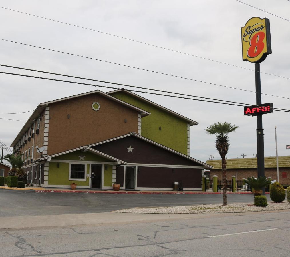 Super 8 By Wyndham San Antonio/i-35 North *