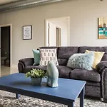 Frontdesk Inspire Downtown Apts San Antonio Tx