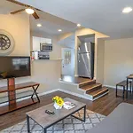 Houston St Guest House Near Downtown/Military Base