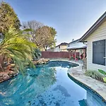 Peaceful San Antonio Oasis With Private Pool And Grill