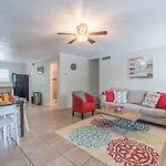 Beautiful Home At Botanical Gardens