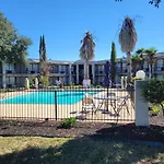 Knights Inn San Antonio Near Frost Bank Center