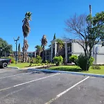 Knights Inn San Antonio Near Frost Bank Center