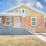 Wonderful 3 Bedroom 2 Ba Near Downtown