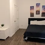 Cozy *Downtown Getaway*