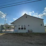 Mid Towne Inn & Suites