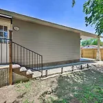 Updated San Antonio Home Near Dtwn And Parks!