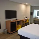 Days Inn by Wyndham San Antonio Alamo/Riverwalk