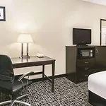 La Quinta By Wyndham San Antonio The Dominion