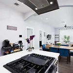 Modern 3 Bed, 2 Bath Home Minutes To Downtown & Alamodome