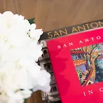 Modern 3 Bed, 2 Bath Home Minutes To Downtown & Alamodome