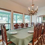 Spacious San Antonio Home With Patio And Grill!