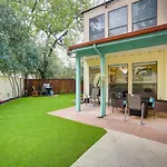 Spacious San Antonio Home With Patio And Grill!