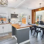 Charming 4Br2Ba Only 5 Mins Downtown Riverwalk
