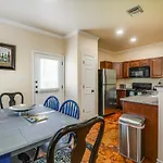 San Antonio Townhome About 2 Mi To Aquarium!