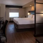 Holiday Inn Express & Suites San Antonio Medical - Six Flags By Ihg