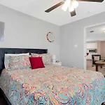 Luxurious Villa With Private Game Room - Your Ultimate Retreat For Fun And Relaxation!