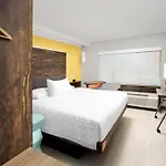 Tru By Hilton San Antonio Downtown Riverwalk