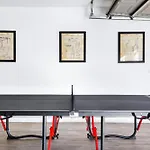 Pong - A Birdy Vacation Rental