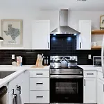 Artsy - A Birdy Vacation Rental