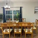 Lush, Spacious 5-Bdr Near Attrns