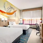 La Quinta Inn & Suites By Wyndham San Antonio Seaworld Lafb