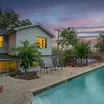Bamboo Oasis-Relaxing Hot Tub-Family Time
