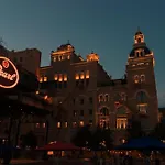 Gorgeous Guesthouse Near Amazing Downtown