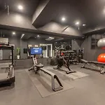 The Maverick, Powered By Placemakr - River Walk