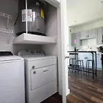 Downtown 1Br W Gym, Parking Near Rvrwalk & Dome