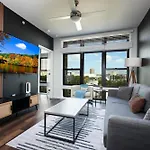 Downtown 1Br W Gym, Parking Near Rvrwalk & Dome