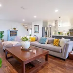 Lux & Spacious, Hillside, Accessibility Friendly