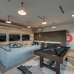 Landing At Vecina - 2 Bedrooms In Stone Oak