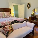 Brackenridge House Bed And Breakfast