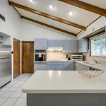 Charming San Antonio Abode About 10 Mi To River Walk!