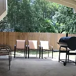Home Between Seaworld And Six Flags
