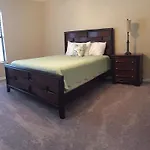 Home Between Seaworld And Six Flags